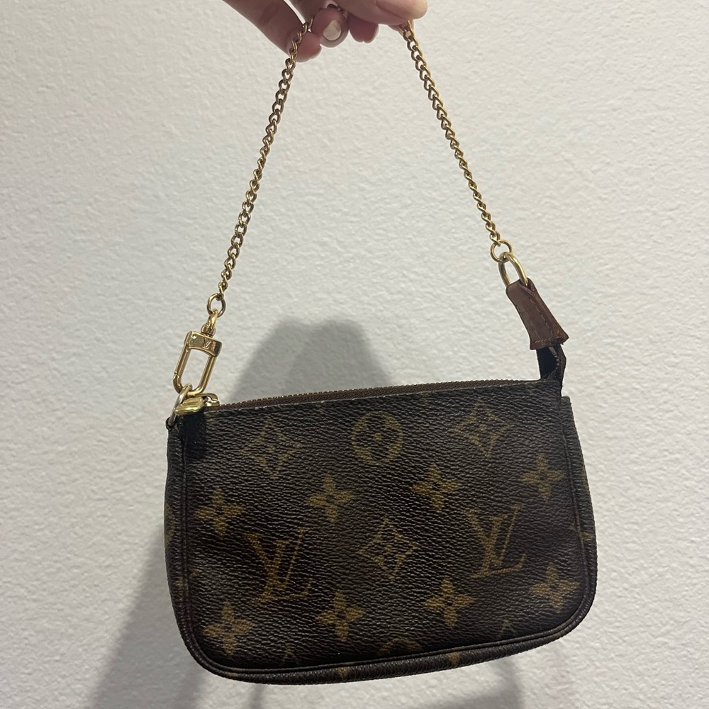 Authentic Louis Vuitton Mini Monogram Pochette Accessory
